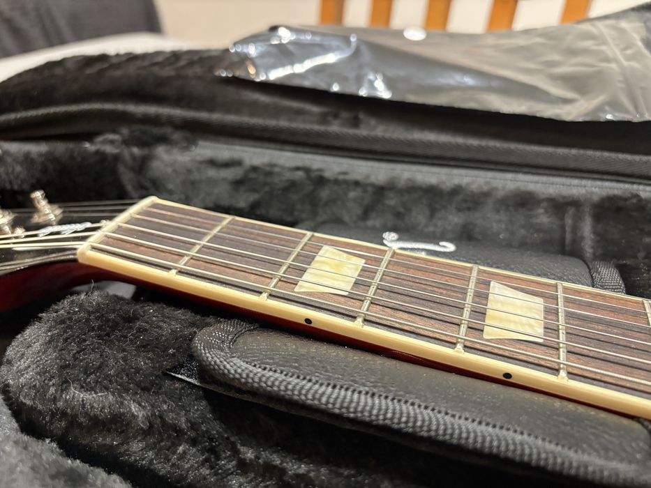 Gibson Les Paul Studio CherrySunburst 2024