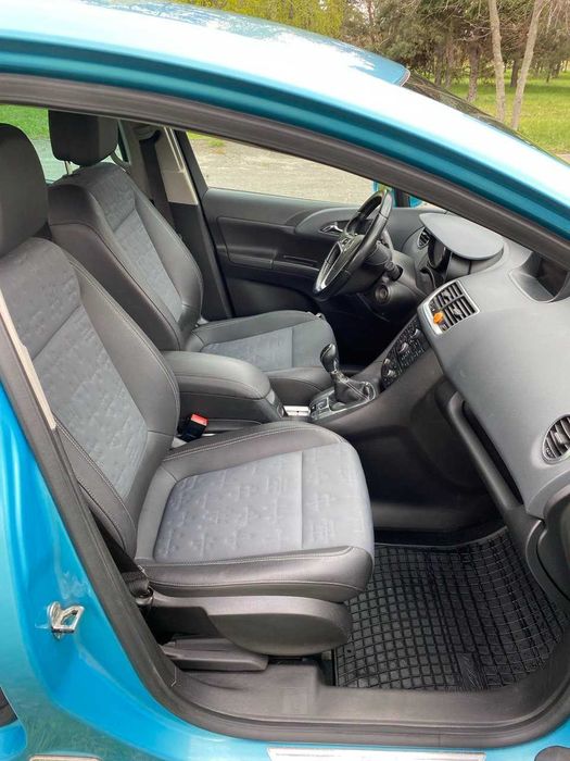 Продаж Opel Meriva 2010