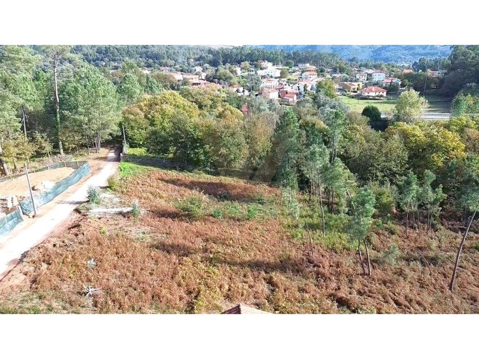 Terreno 847 m² - Rebordões Souto - Ponte de Lima
