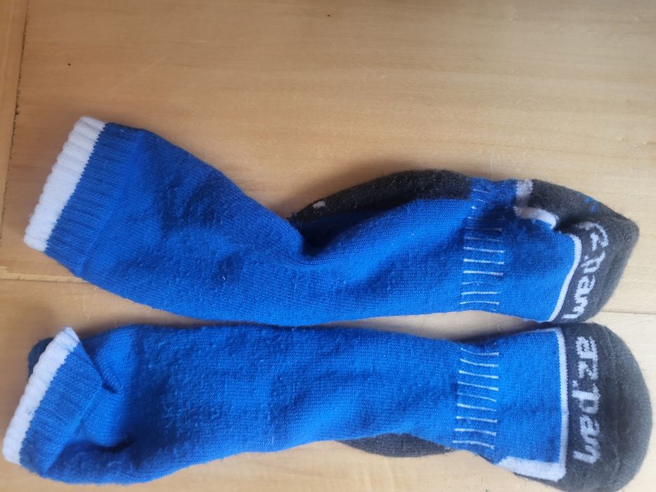 Na zimę: leginsy  skarpety rękawiczki i czepki dla chłopca r. 92 98