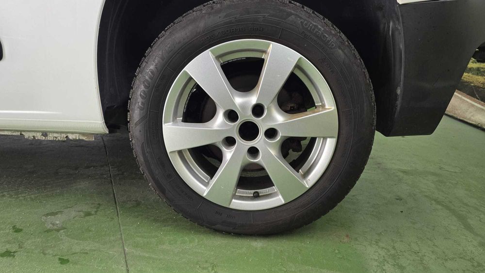 Peugeot Partner 1.5 BlueHDI  -  Salvado