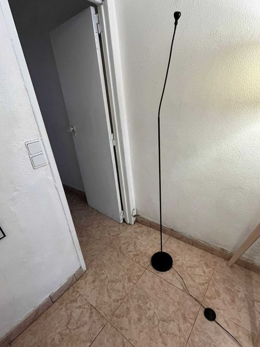 Candeeiros IKEA JANSJÖ pretos – 3 unidades (2 de pé + 1 de secretária)