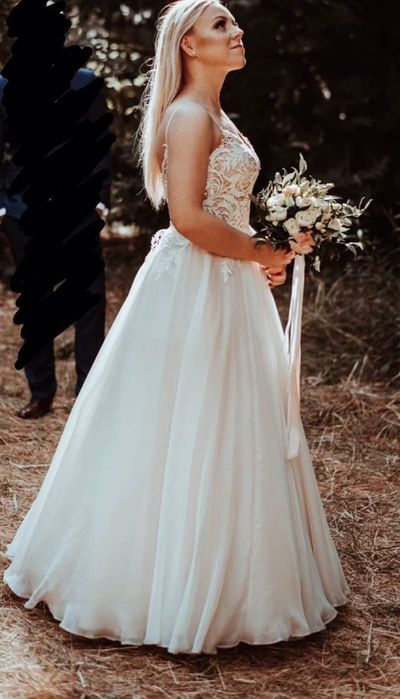 Przepiekna suknia ślubna w kolrze beżu/cappuccino