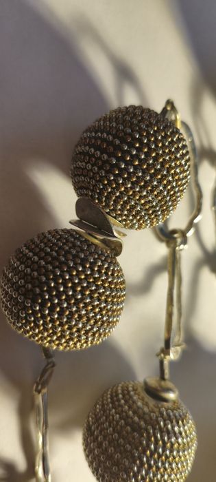 Duży naszyjnik vintage 100 cm – metalowe kule 3 cm – statement retro