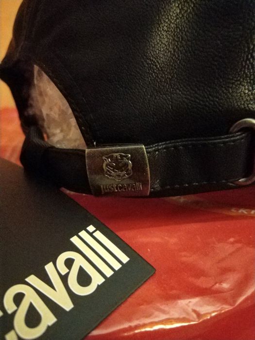 Wyprzedaż czapka męska Just Cavalli.