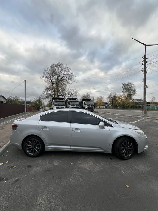 Toyota Avensis 2.0 газ бензин