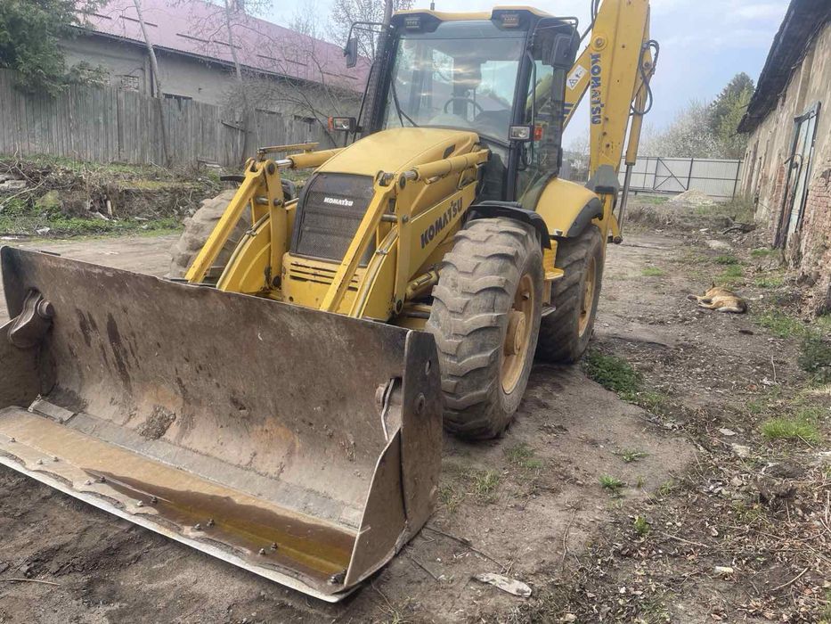 Екскаватор навантажувач komatsy