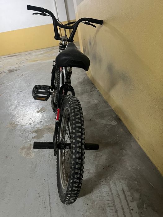 Bicicleta BMX GT