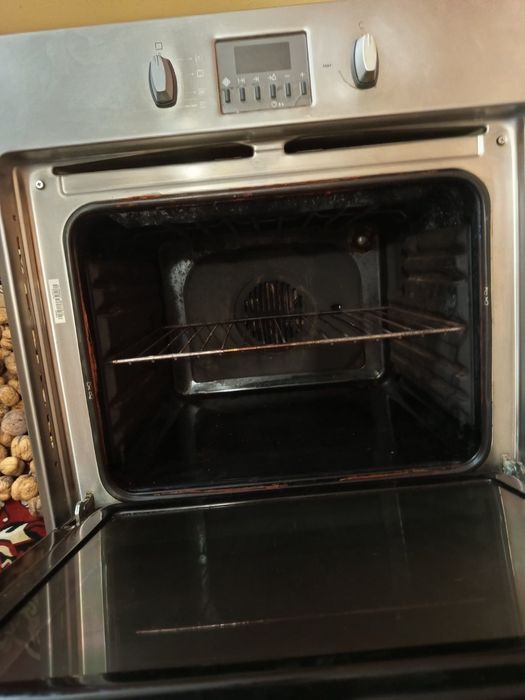 Продам електричну духовку