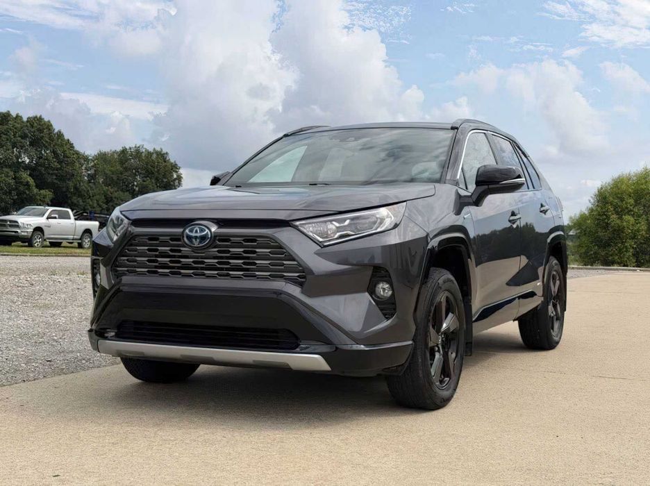Toyota RAV4 XSE      2021