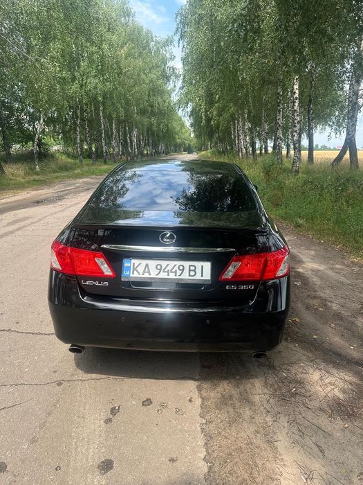 Лексус ЕС достойный