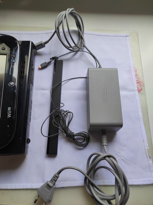 Nintendo Wii U + Gamepad64741293997825124