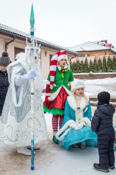 Дід Мороз і Снігуронька. Санта Клаус. Новорічні свята