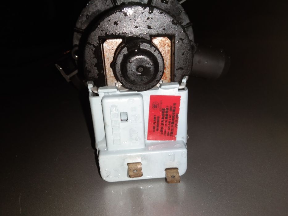 Продам помпу на стриралку.