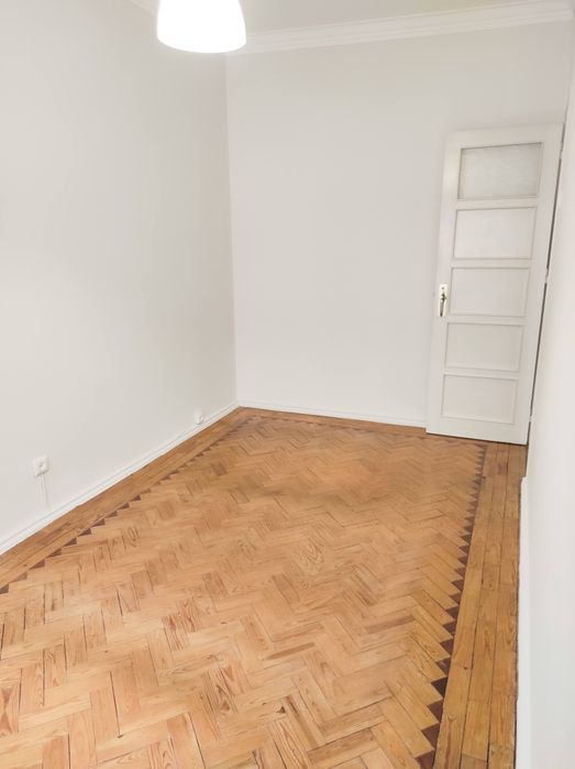 T1 junto da Estação CP - Centro de Queluz – Oportunidade Única!