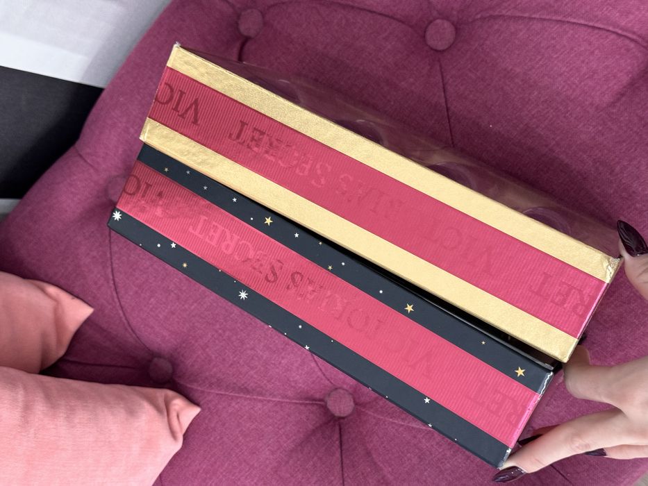 Подарунковий набір з 4-х міні спреїв Victoria’s Secret