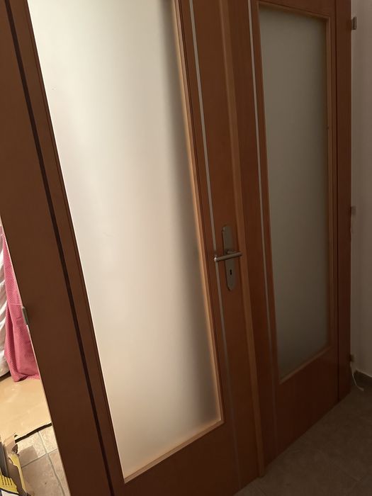 Portas de interior lisas e/ou vidro fosco sem aro