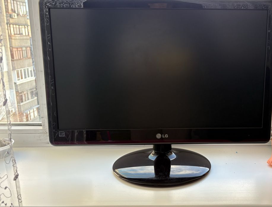 Продам монітор 21”5 LG