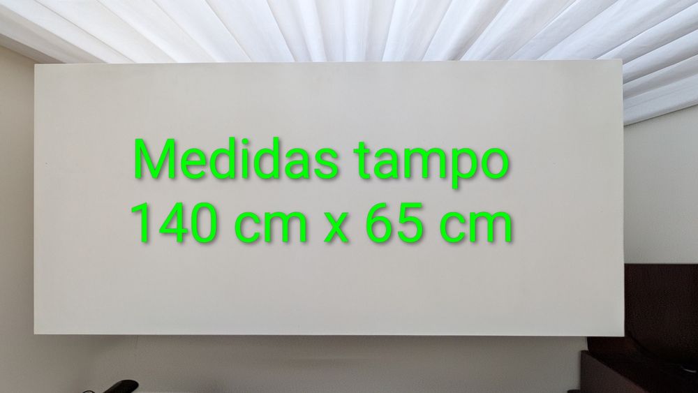 Secretária em bom estado