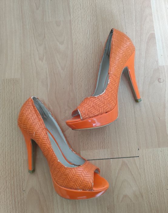 Buty szpilki platformy koturny obcasy noir conneseir