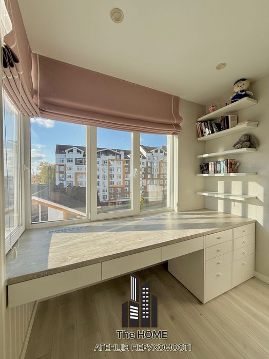 Продаж 2 кімнати та велика кухня-вітальня ЖК Оранж Парк