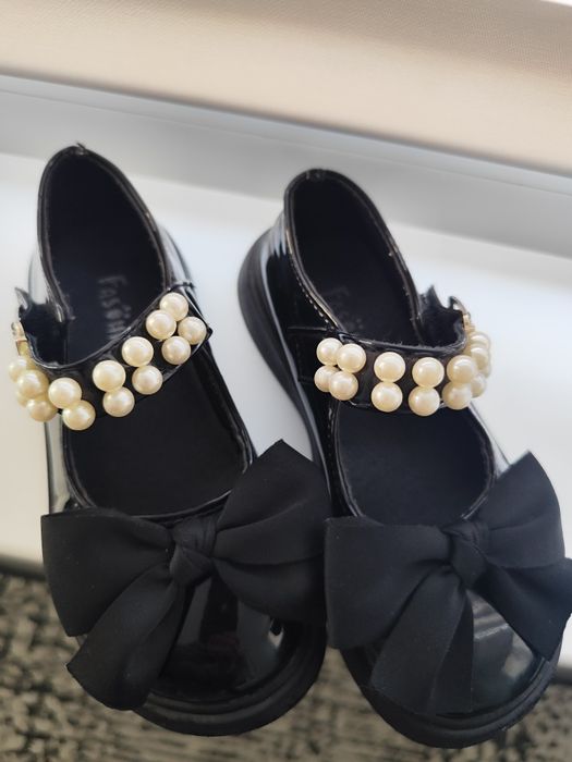 Туфлі для дівчинки чорні з бантиком