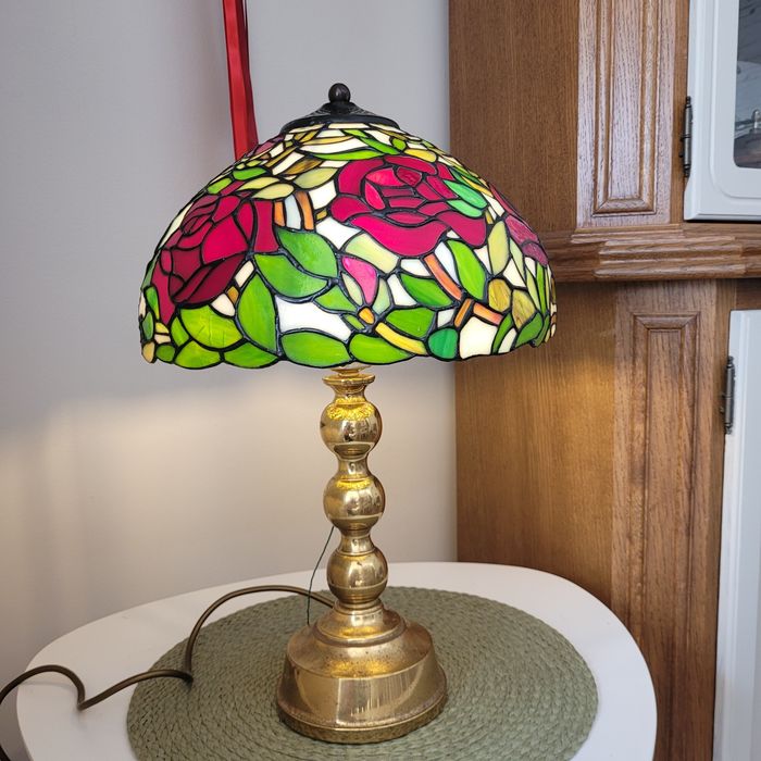 Lampa w stylu Tiffany