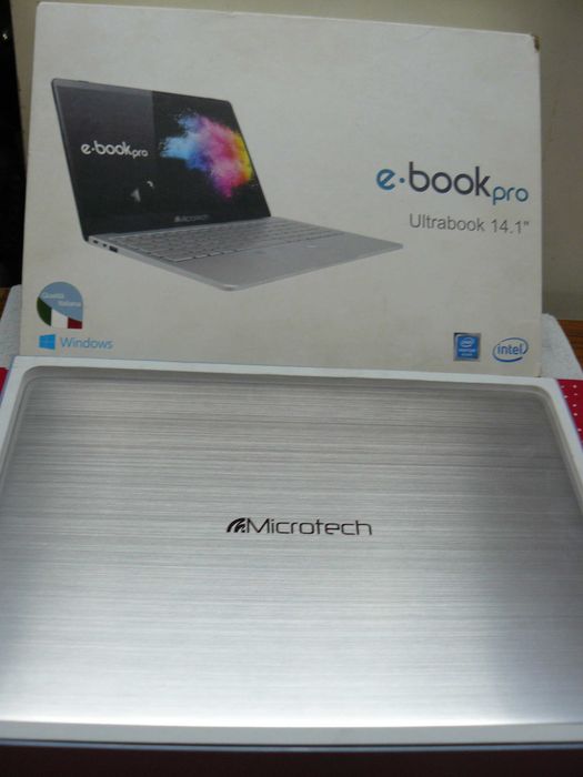 Laptop Microtech kompletny w pudełku