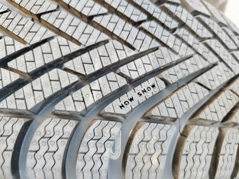 A903# Opony Nowe Zimowe 205/55/16" Pirelli