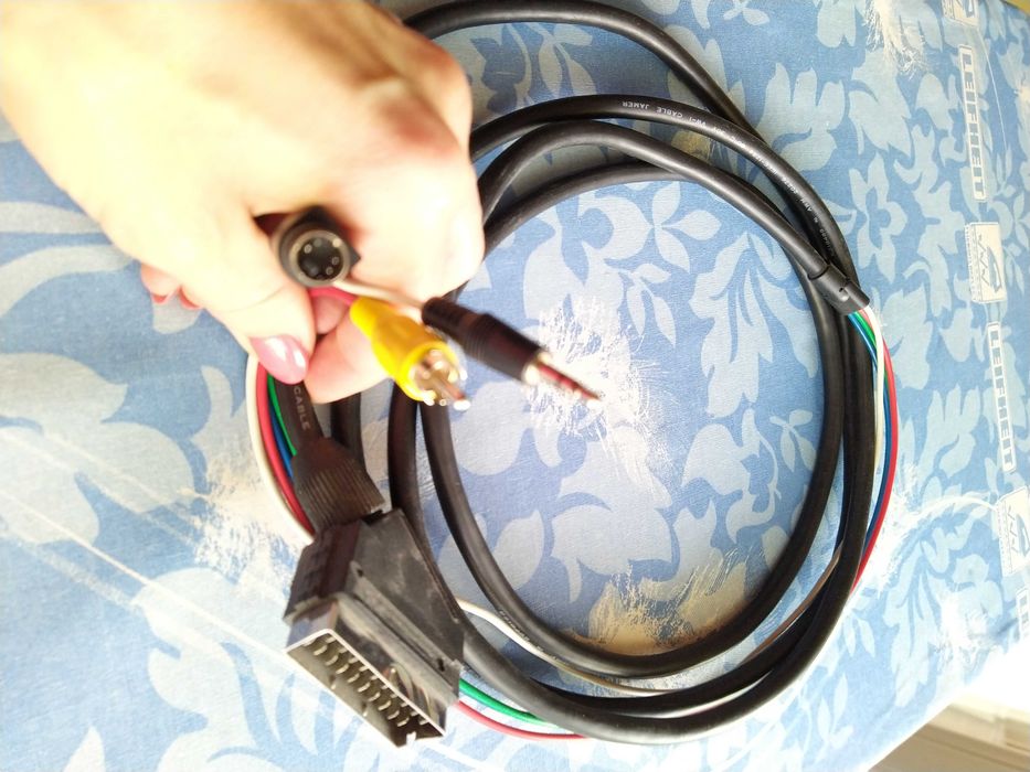 Kabel do gier telewizyjnych SCART - SVHS, mini jack, RCA do starego tv