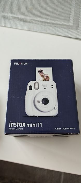 Sprzedam instax mini 11 + wklady