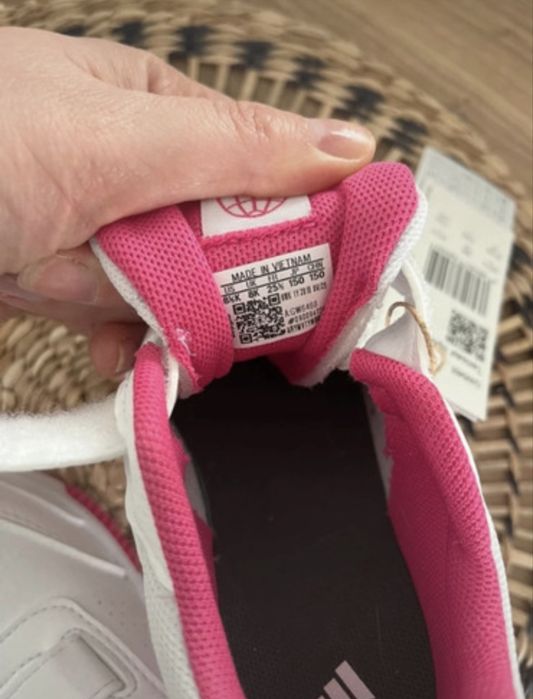 Adidasy na rzepy Adidas 25,5 nowe