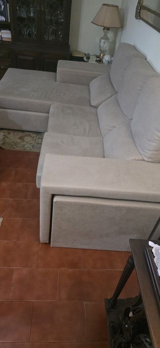 Sofá com chaise longue