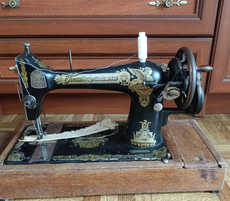 Продаю швейную машинку WETTINA FAMILIAE
