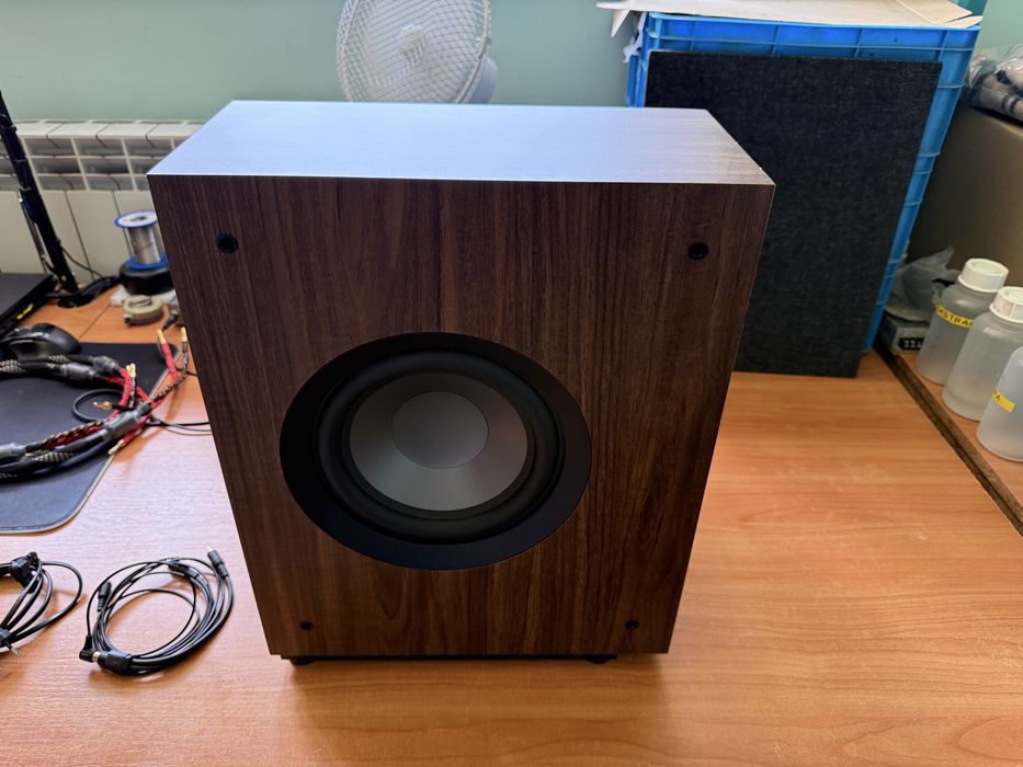 Subwoofer aktywny Jamo S808 Orzech