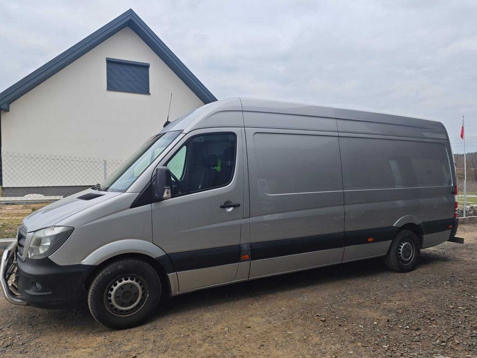 wynajem busa dostawczego Mercedes Sprinter