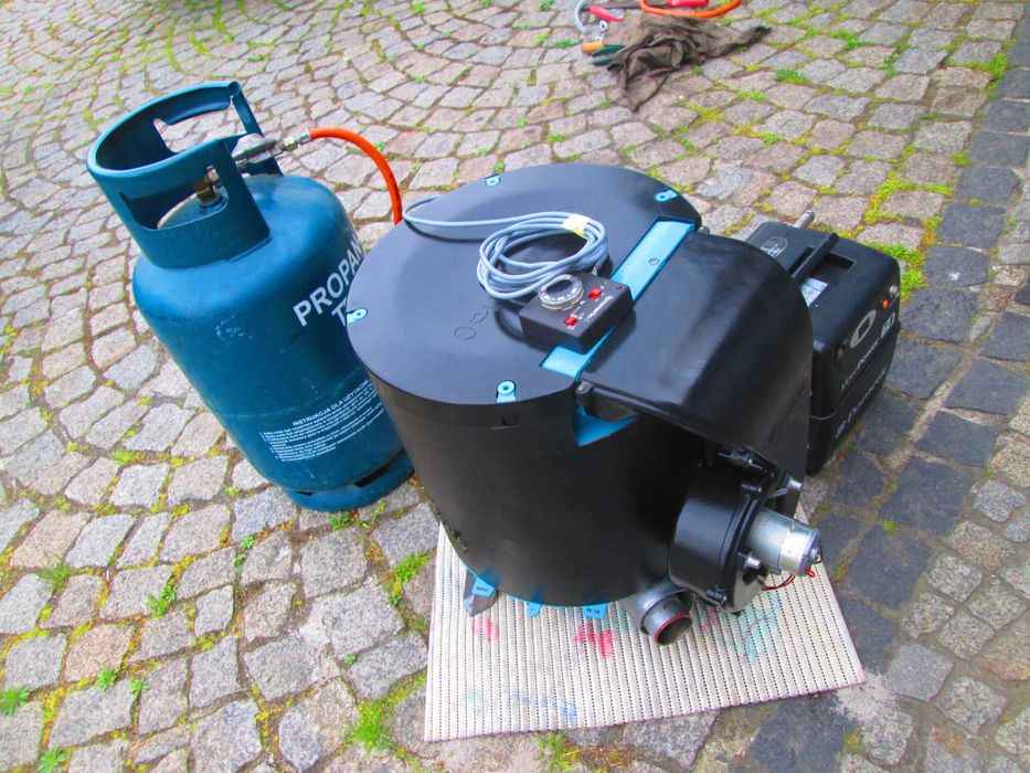 Truma -C. -603. bojler gazowy ,gazowyogrzewanie.nawiew 3 w jednym