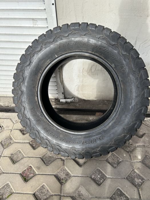 325 60 20 BFGoodrich All-Terrain T/A