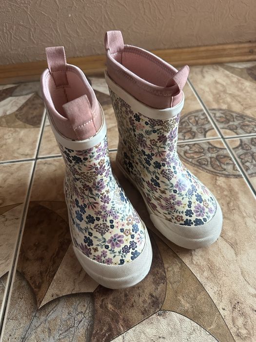 Продам резиновые сапоги