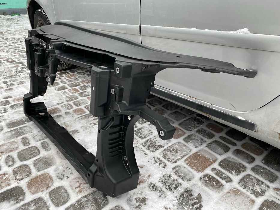 Панель передня телевізор Volkswagen Passat b7  Пасат Б7 11-15р європа