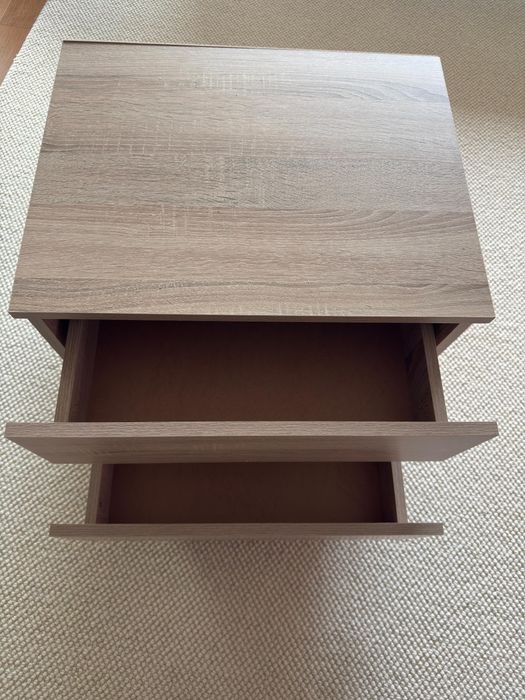 Mesa de Cabeceira moderna com derivados de madeira carvalho