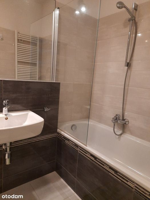 Stylowy apartament , garaż ,metro Daszyńskiego