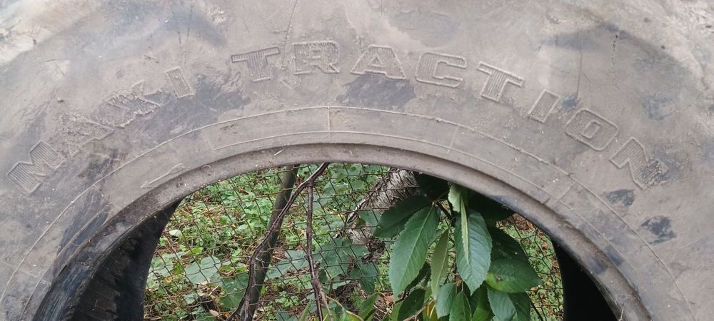 Sprzedam opona rolnicza 650/75R38 Firestone Maxi Traction 2szt