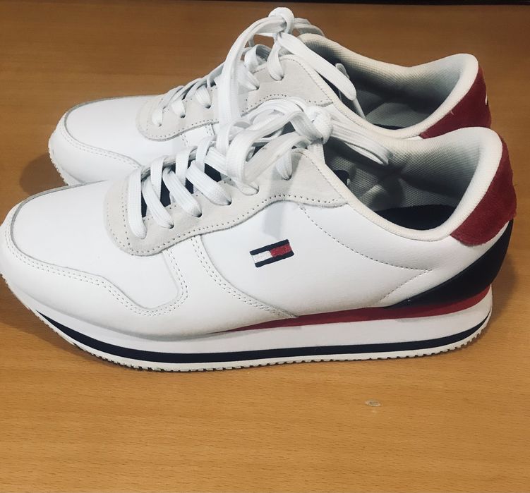 Tommy Hilfiger tamanho 40
