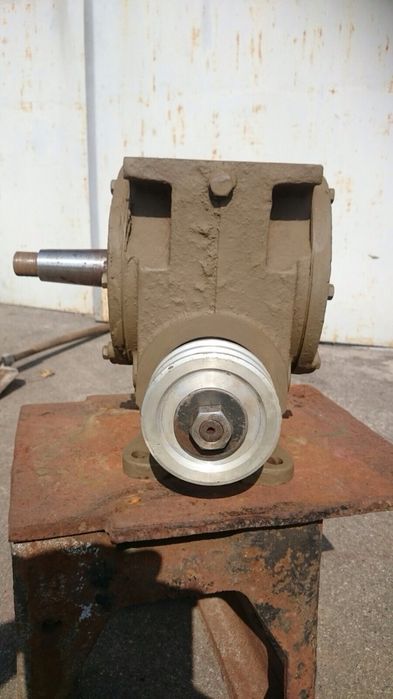 Продам редуктор Ч-100  коефіцієнт пониження 1/30
