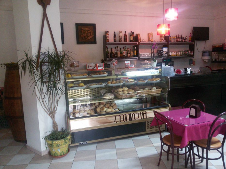 Cedência de espaço comercial, - Quintinhas, Charneca de Caparica