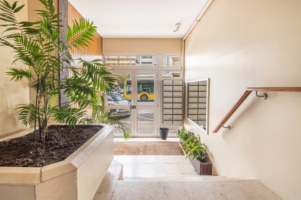 Arrendamento de Apartamento T3 na Rua Dr. Faria de Vasconcelos, nº 5