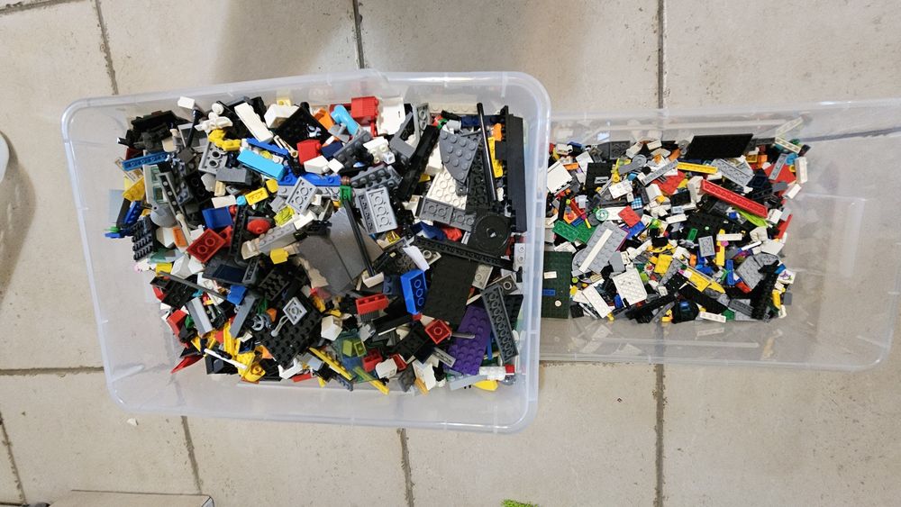 Oryginalne klocki Lego mix ( dużo kół od samochodu)