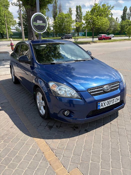 Автомобіль Kia Ceed 2008 (ProCeed)