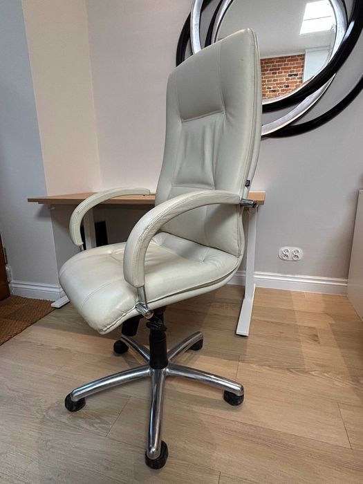 Fotel biurowy marki Nowy Styl